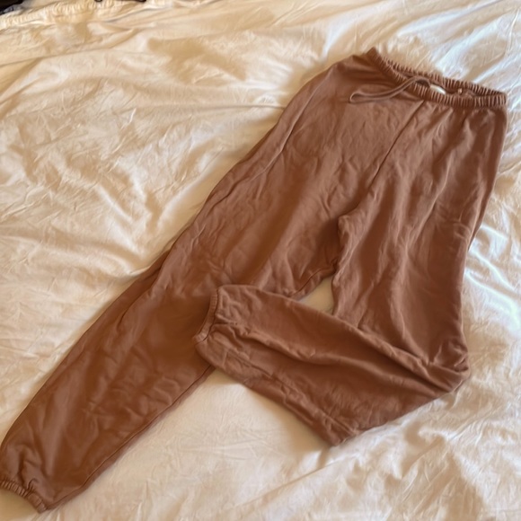 Joah Brown Oversized Jogger in Terra Cotta XS/S. - Picture 2 of 6